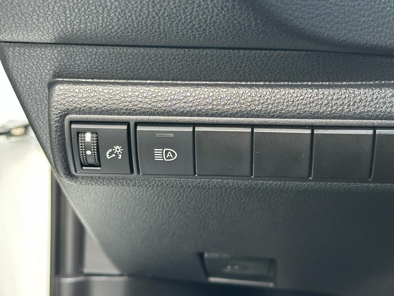 Toyota Corolla SE CVT (Natl) 2020