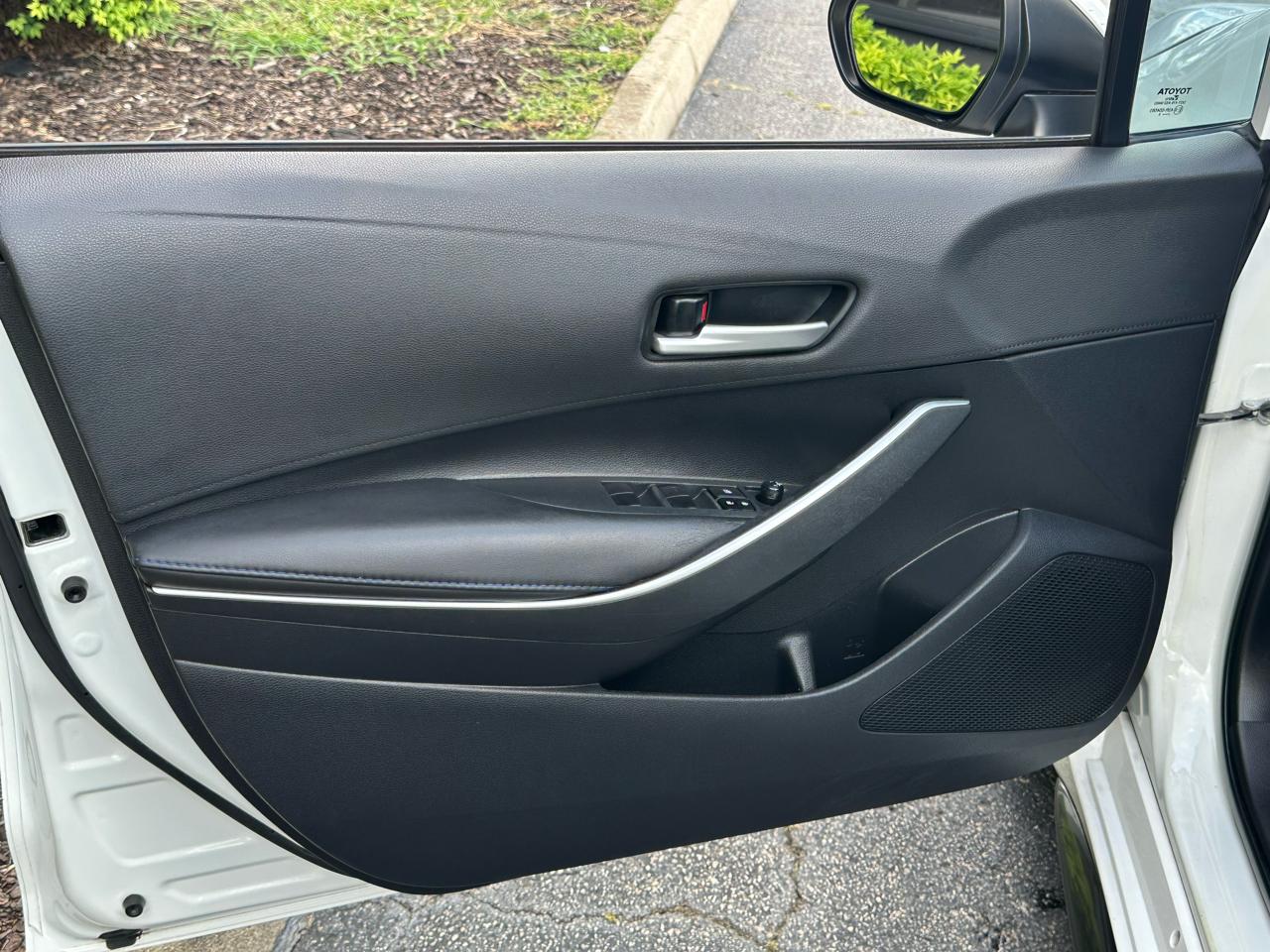 Toyota Corolla SE CVT (Natl) 2020