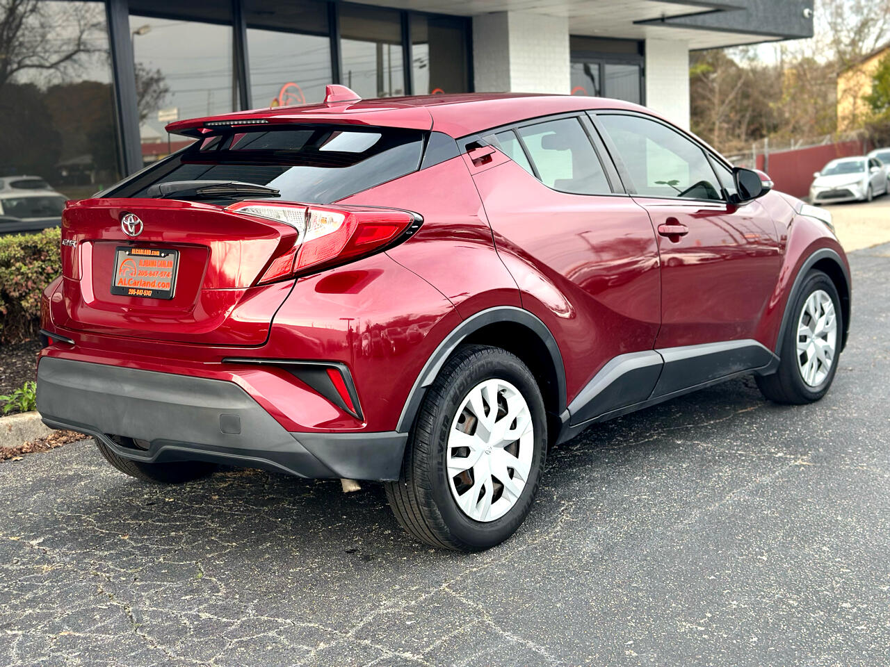 Toyota C-HR LE 4D SUV 2019