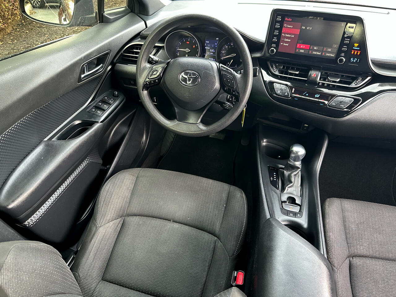 Toyota C-HR LE 4D SUV 2019