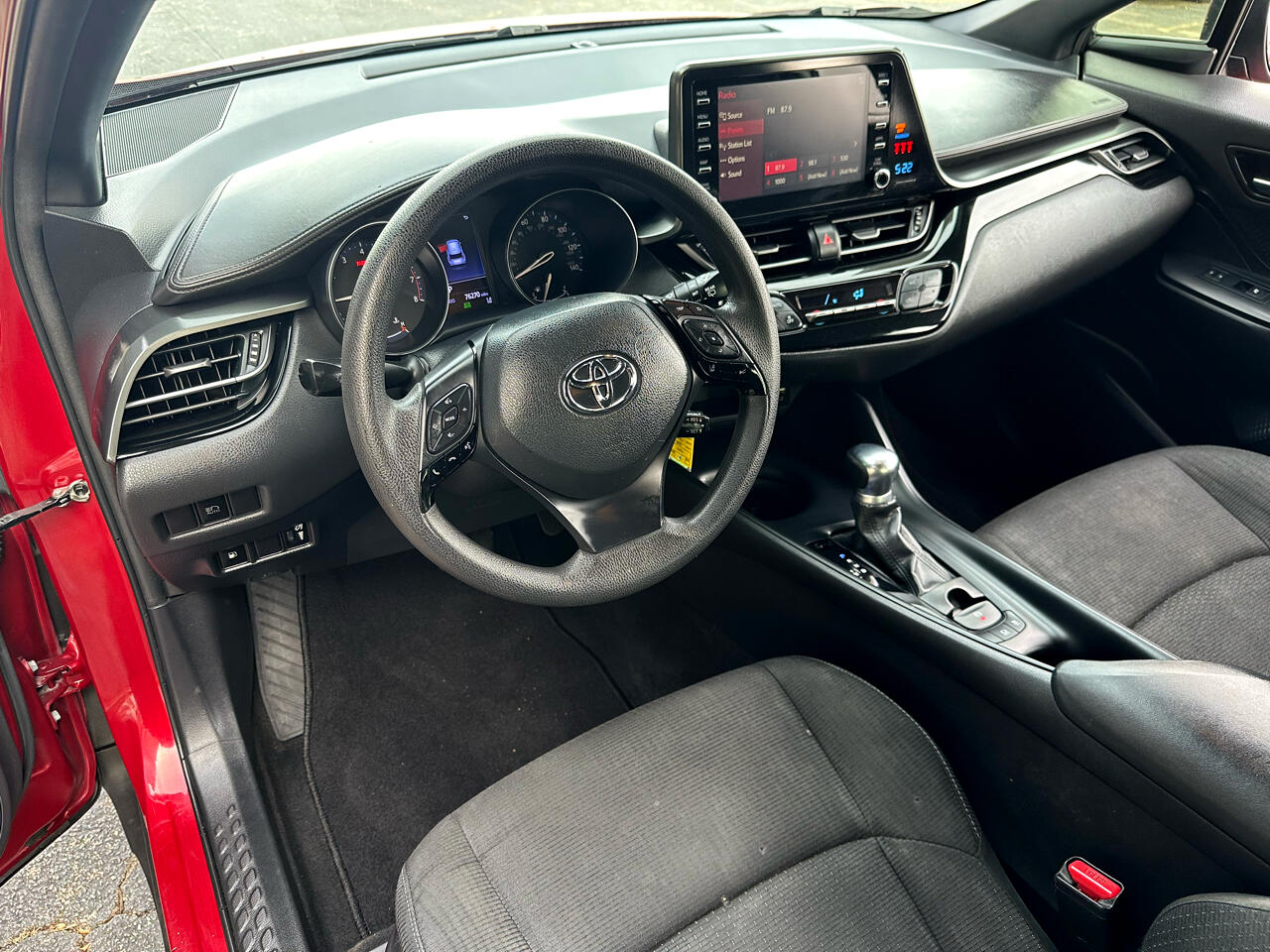 Toyota C-HR LE 4D SUV 2019