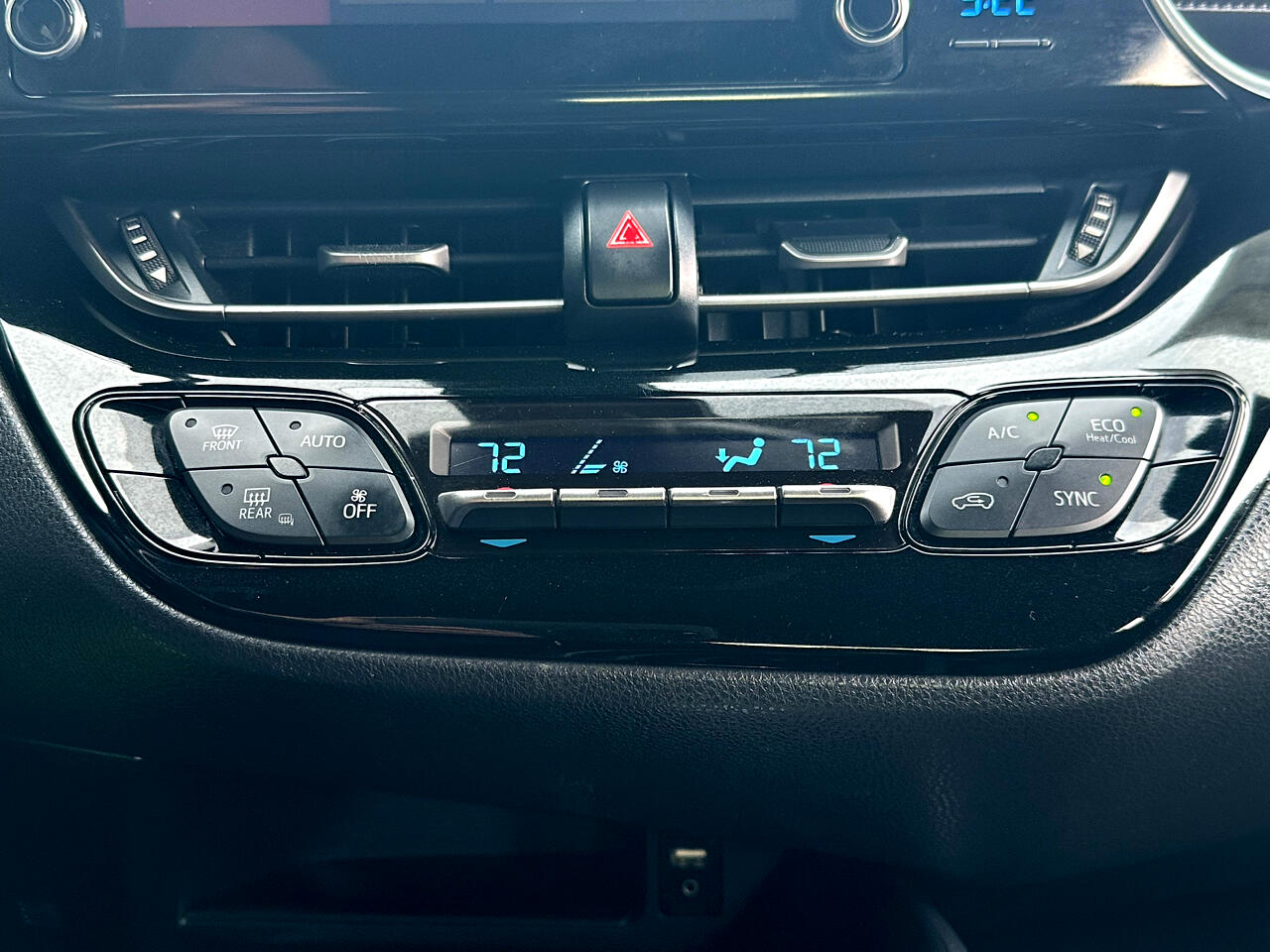 Toyota C-HR LE 4D SUV 2019