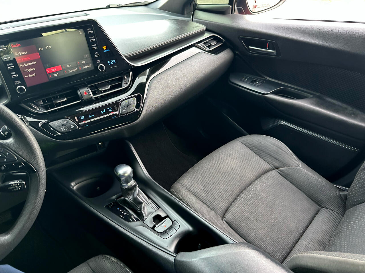 Toyota C-HR LE 4D SUV 2019