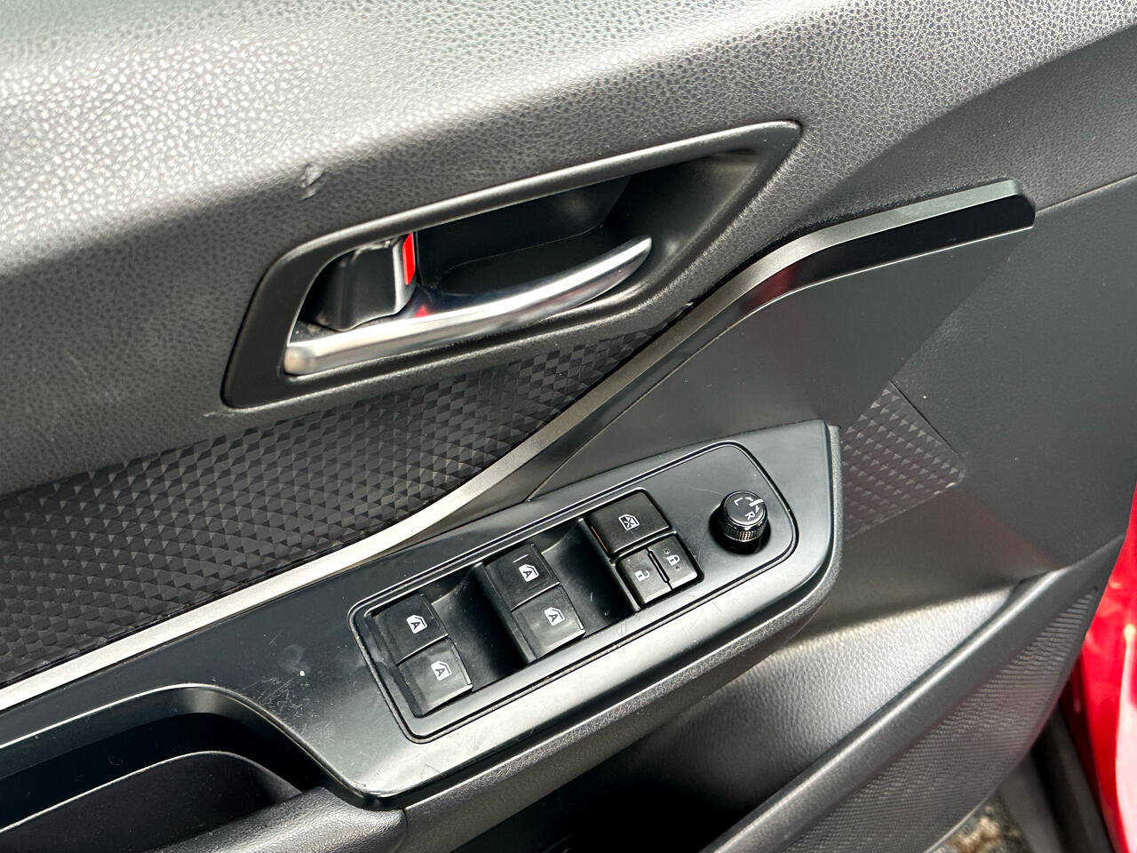 Toyota C-HR LE 4D SUV 2019