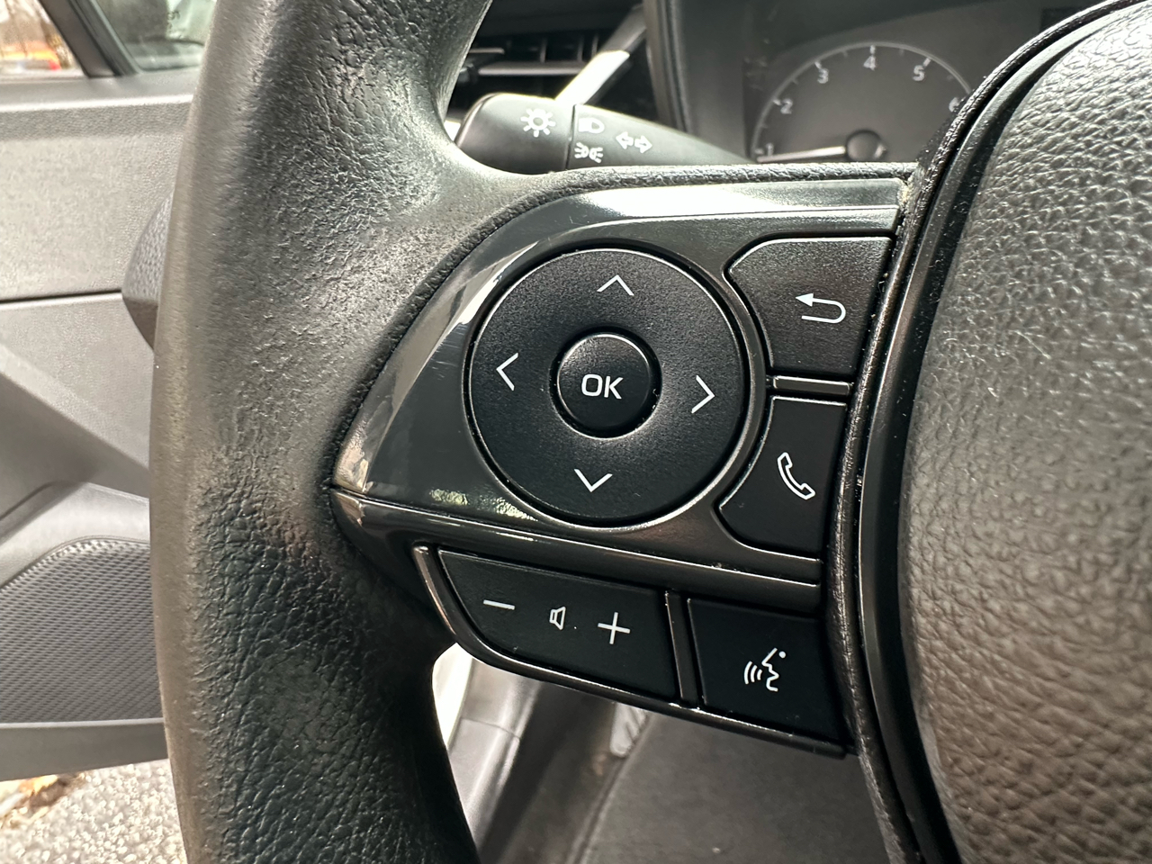 Toyota Corolla LE CVT (Natl) 2023