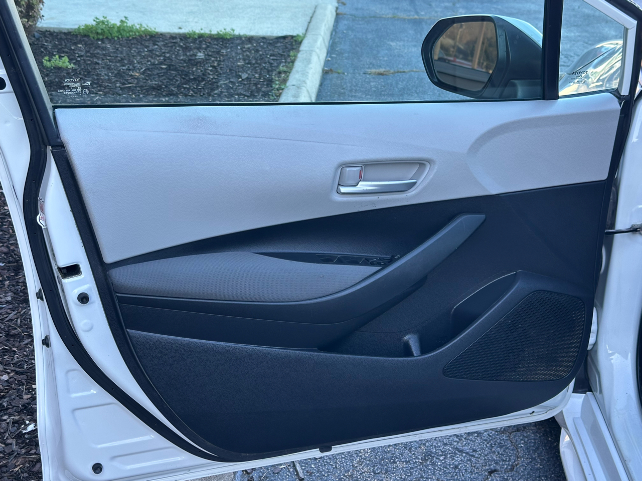 Toyota Corolla LE CVT (Natl) 2021