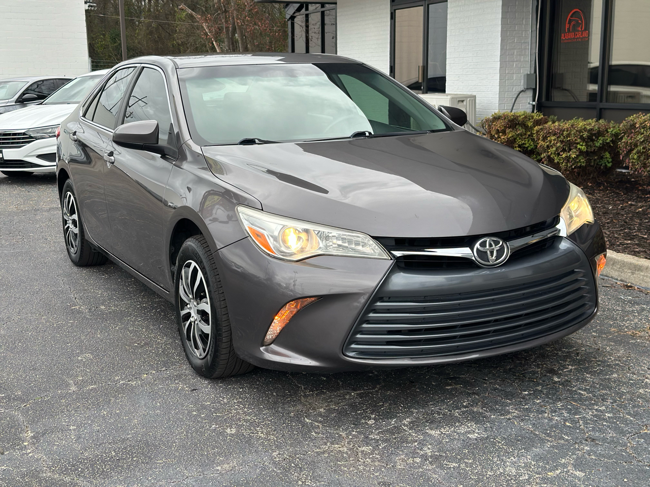 Toyota Camry LE Auto (Natl) 2017
