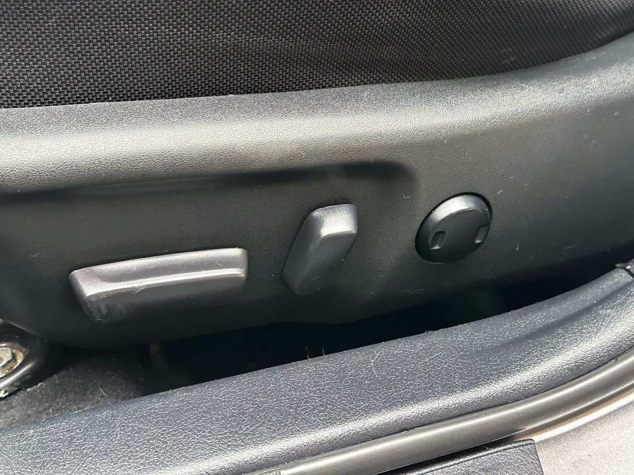 Toyota Camry LE Auto (Natl) 2017