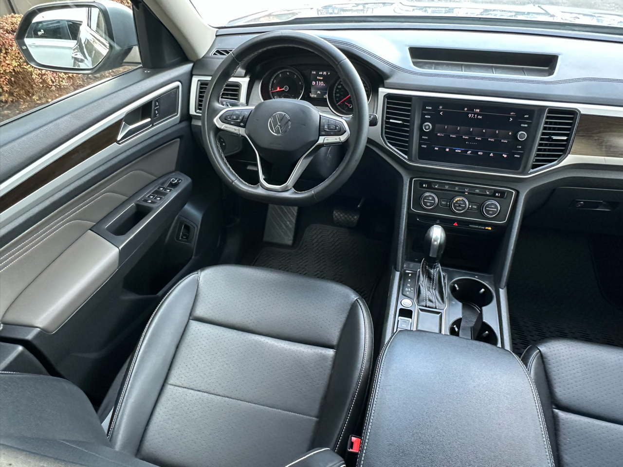 Volkswagen Atlas 2.0T SE w/Technology FWD *Ltd Avail* 2021