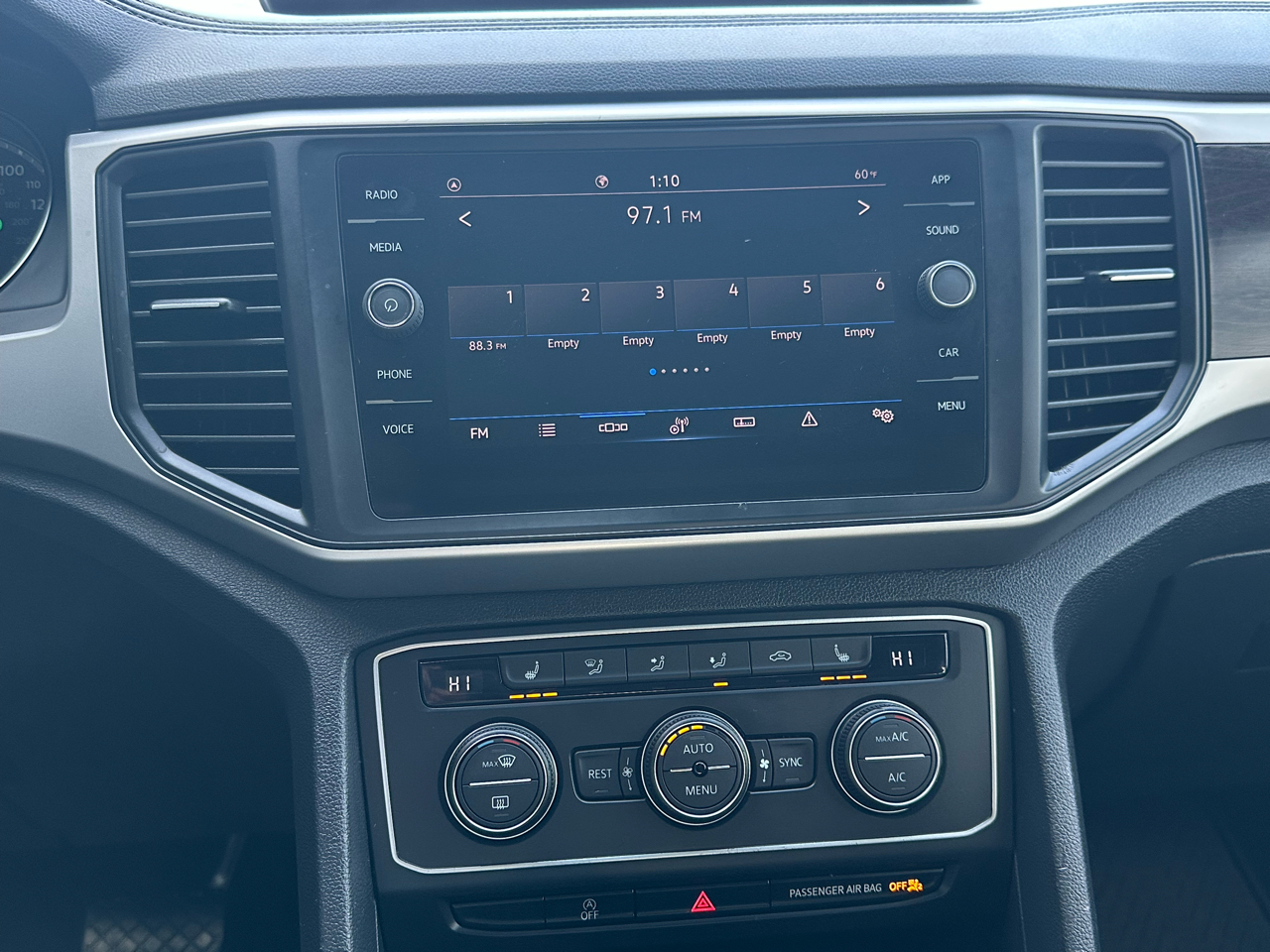 Volkswagen Atlas 2.0T SE w/Technology FWD *Ltd Avail* 2021