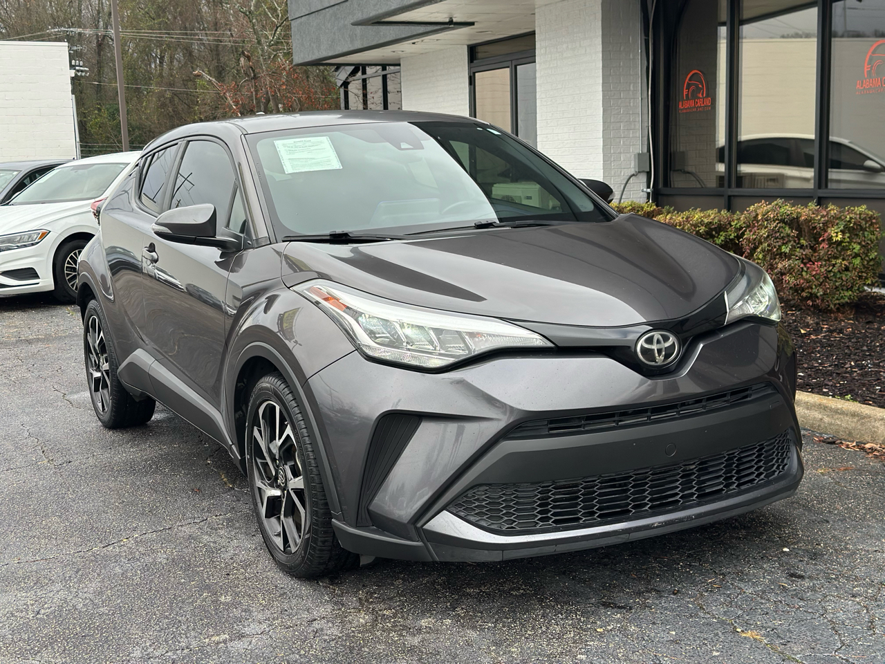 Toyota C-HR XLE FWD (Natl) 2020