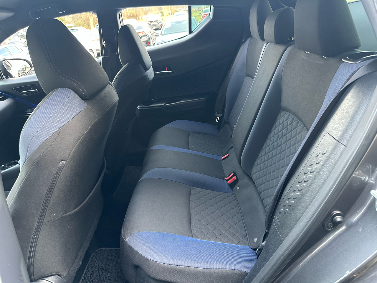 Toyota C-HR XLE FWD (Natl) 2020