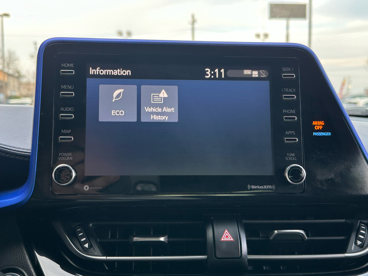 Toyota C-HR XLE FWD (Natl) 2020