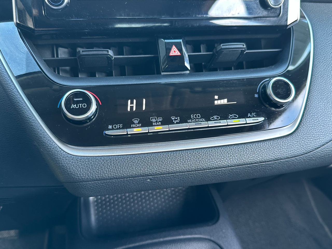 Toyota Corolla LE CVT (Natl) 2020