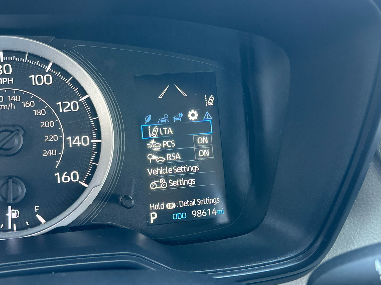 Toyota Corolla LE CVT (Natl) 2022