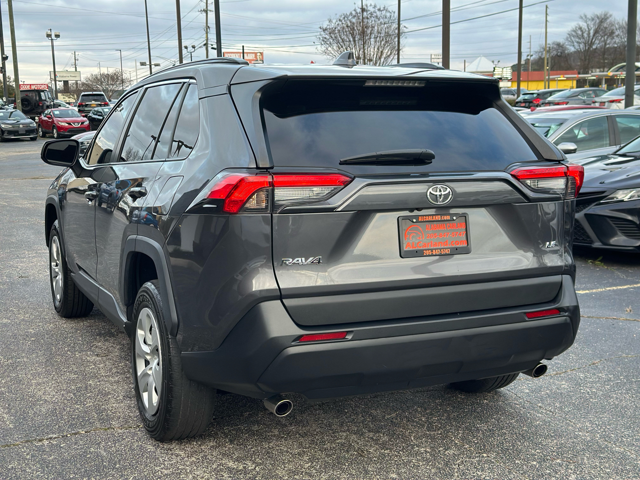 Toyota RAV4 LE FWD (Natl) 2021