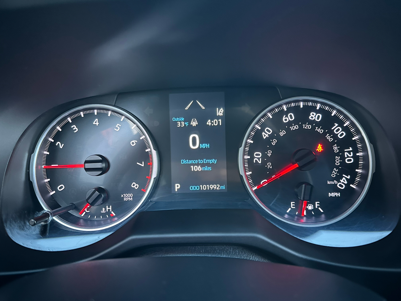 Toyota RAV4 LE FWD (Natl) 2021