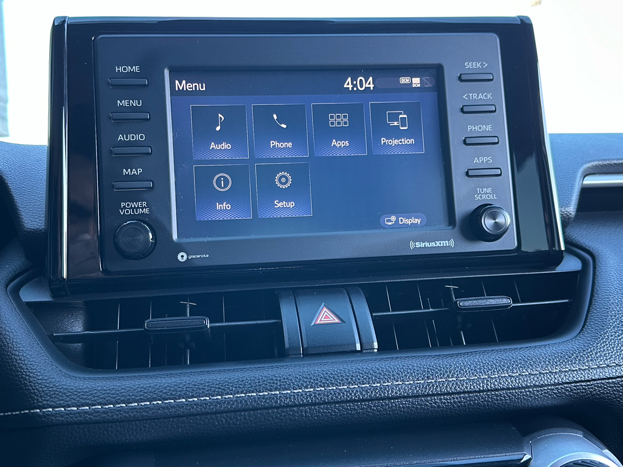 Toyota RAV4 LE FWD (Natl) 2021