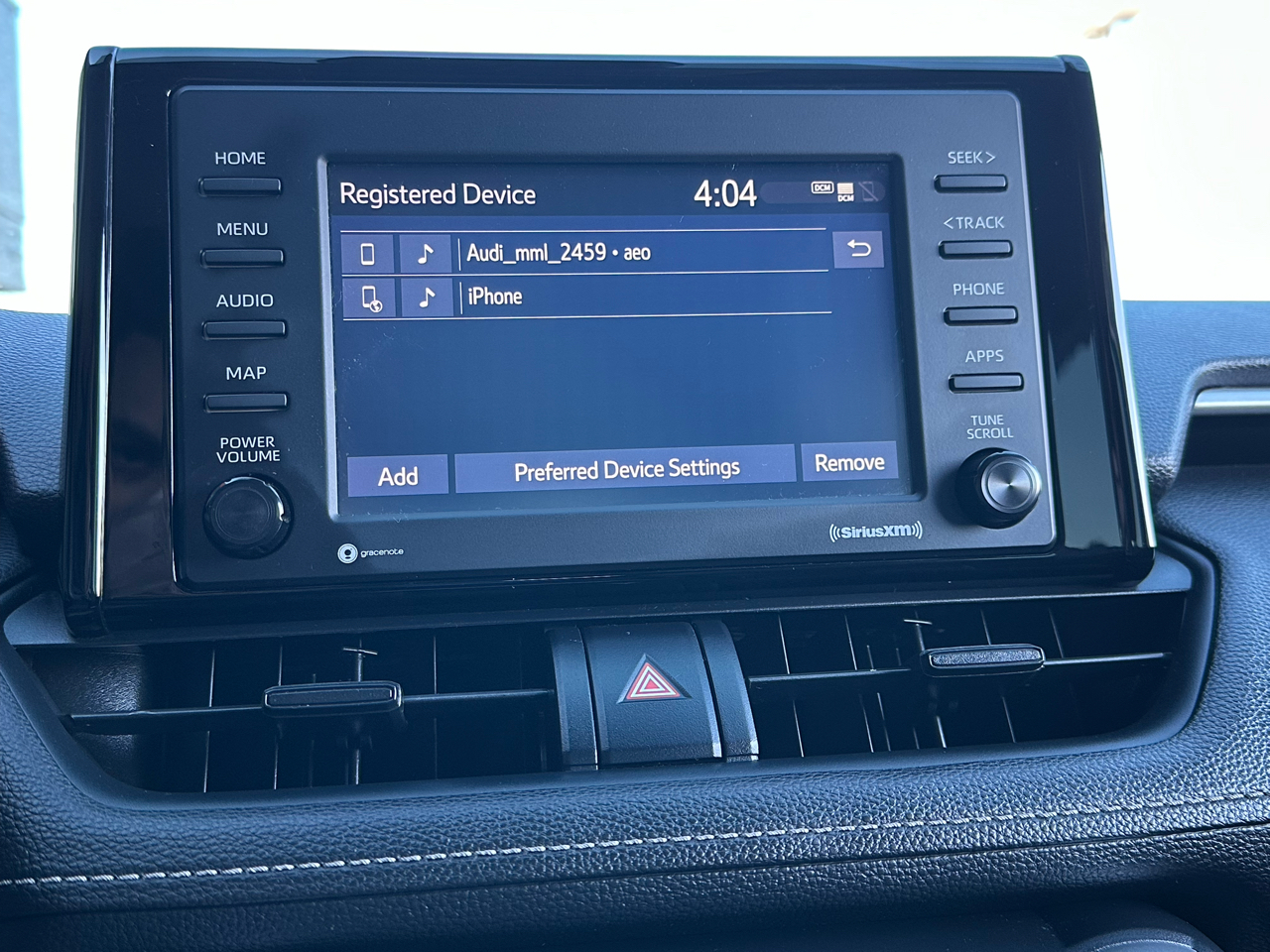 Toyota RAV4 LE FWD (Natl) 2021