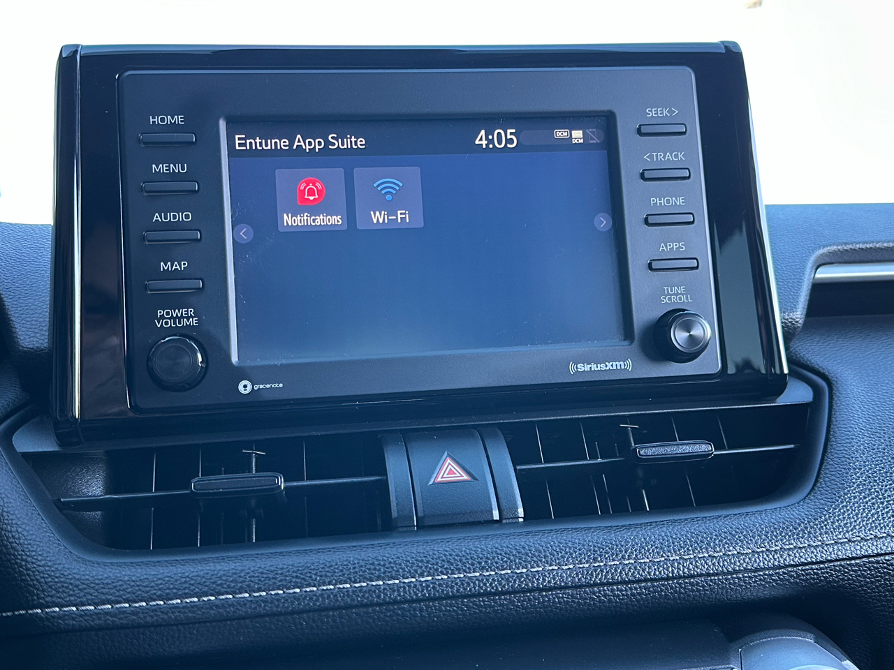 Toyota RAV4 LE FWD (Natl) 2021