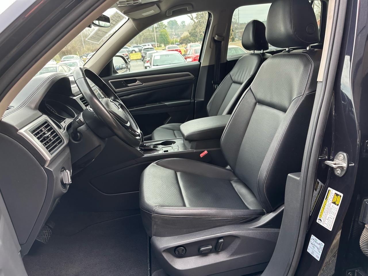 Volkswagen Atlas 3.6L V6 SE w/Technology FWD 2019