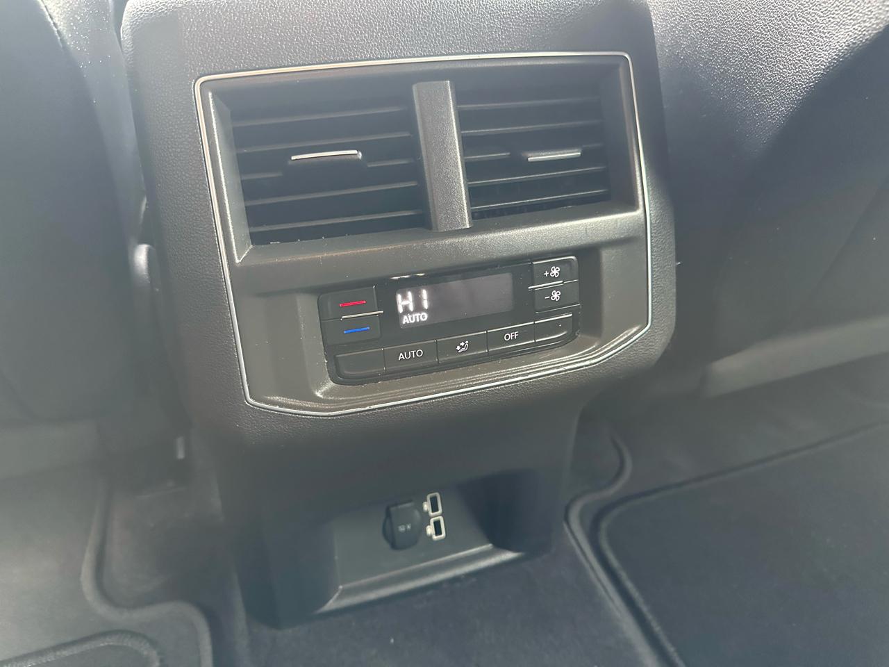 Volkswagen Atlas 3.6L V6 SE w/Technology FWD 2019