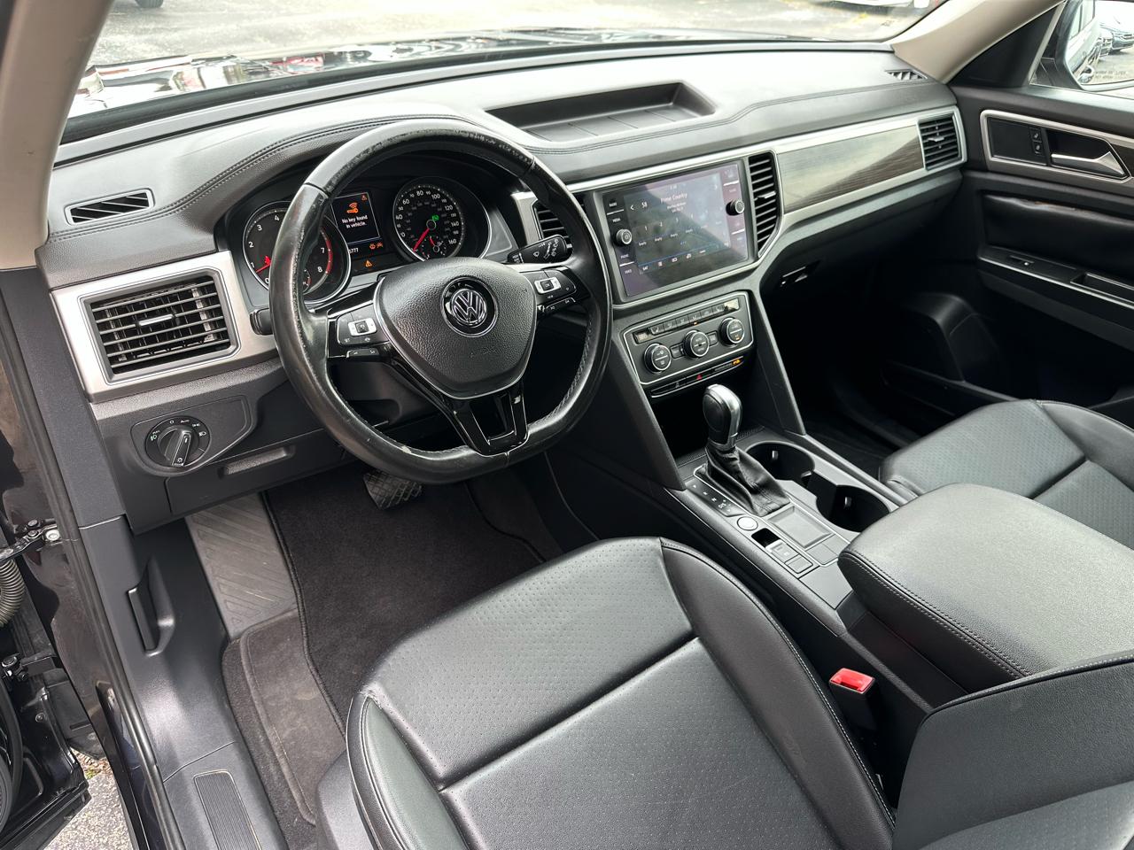 Volkswagen Atlas 3.6L V6 SE w/Technology FWD 2019
