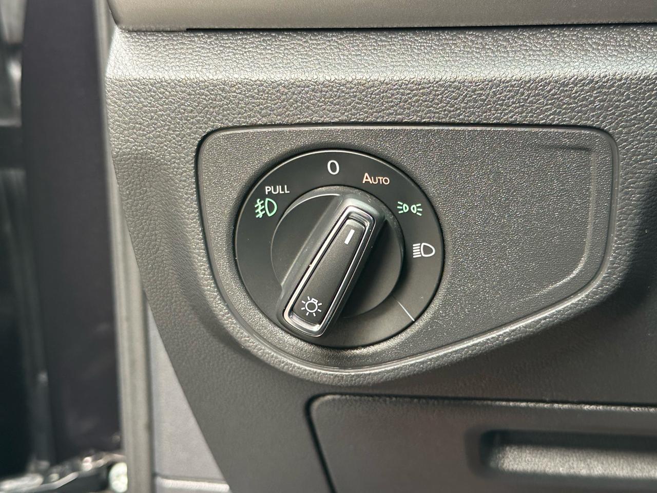 Volkswagen Atlas 3.6L V6 SE w/Technology FWD 2019