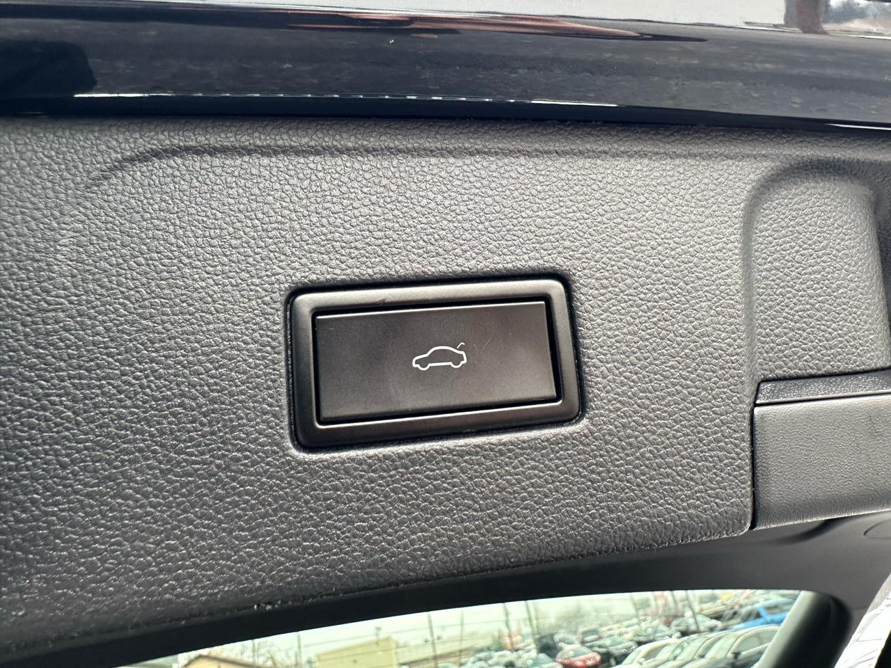 Volkswagen Atlas 3.6L V6 SE w/Technology FWD 2019