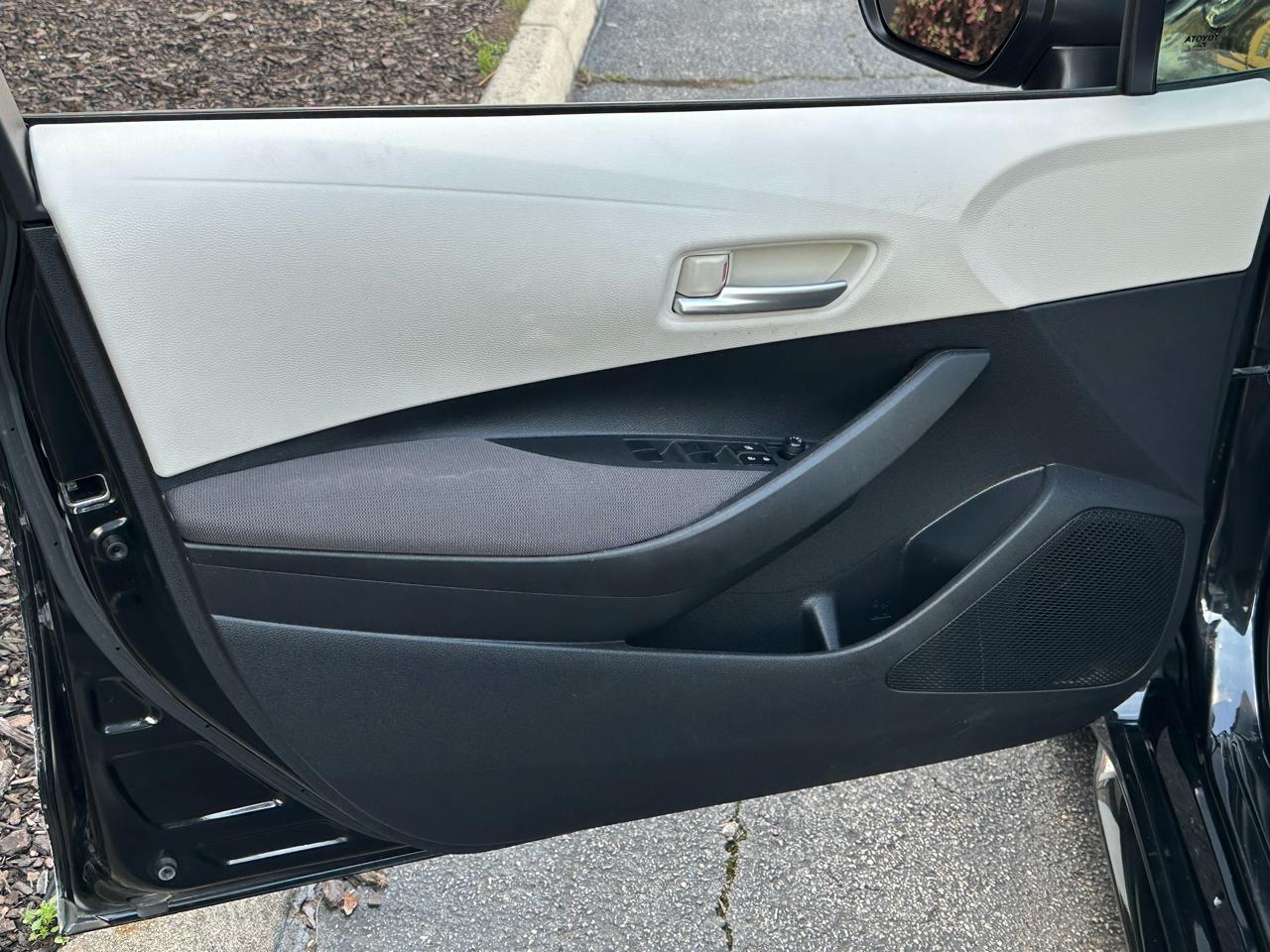 Toyota Corolla LE CVT (Natl) 2021