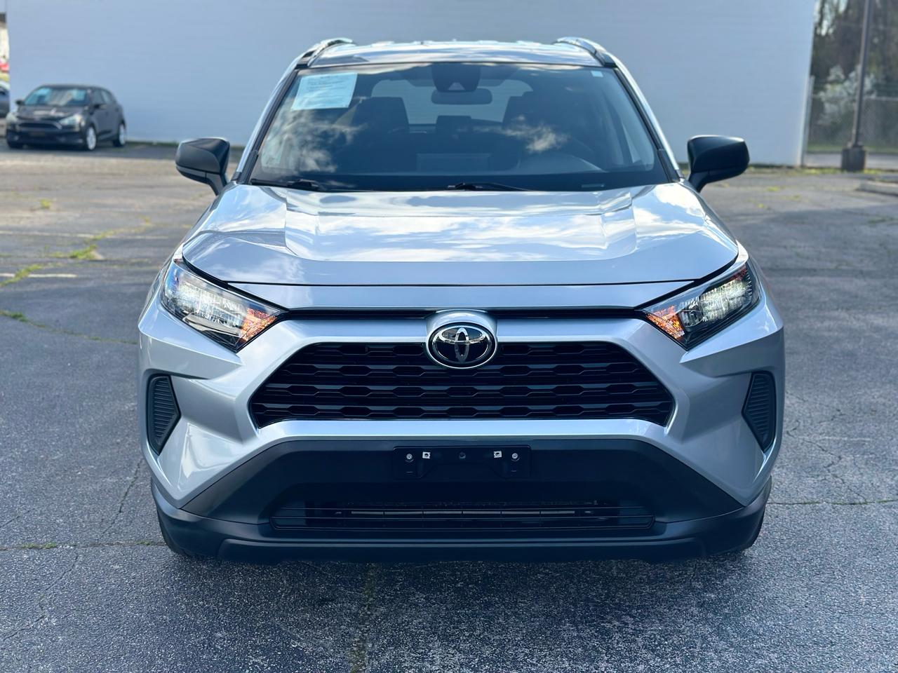 Toyota RAV4 LE AWD (Natl) 2021