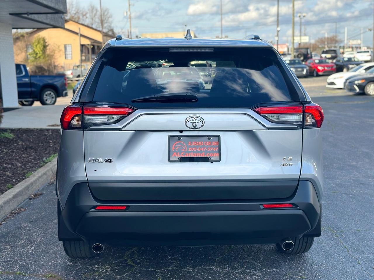 Toyota RAV4 LE AWD (Natl) 2021