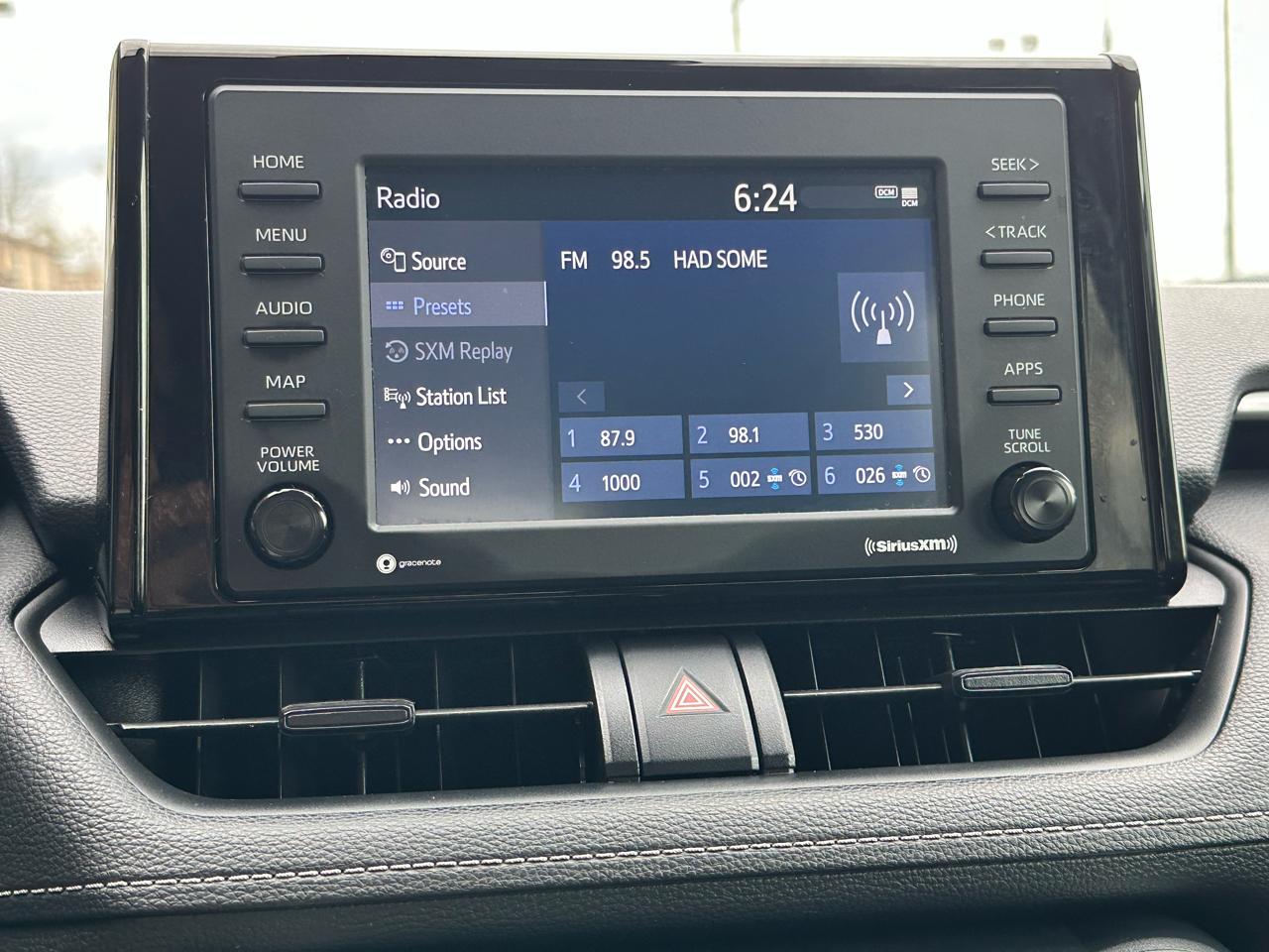 Toyota RAV4 LE AWD (Natl) 2021