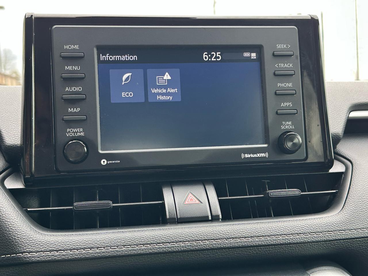 Toyota RAV4 LE AWD (Natl) 2021