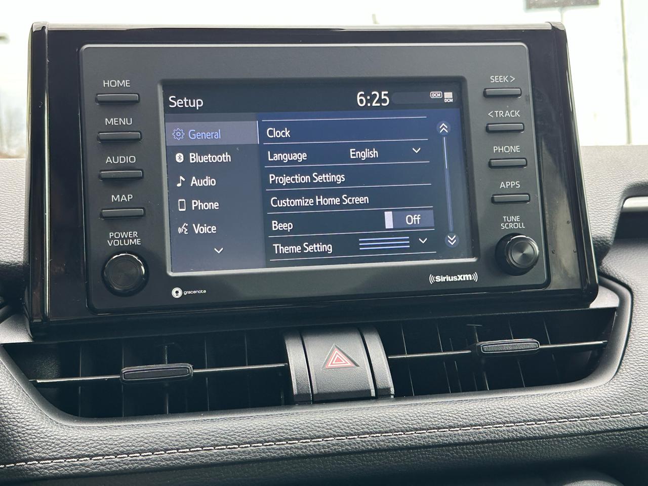 Toyota RAV4 LE AWD (Natl) 2021