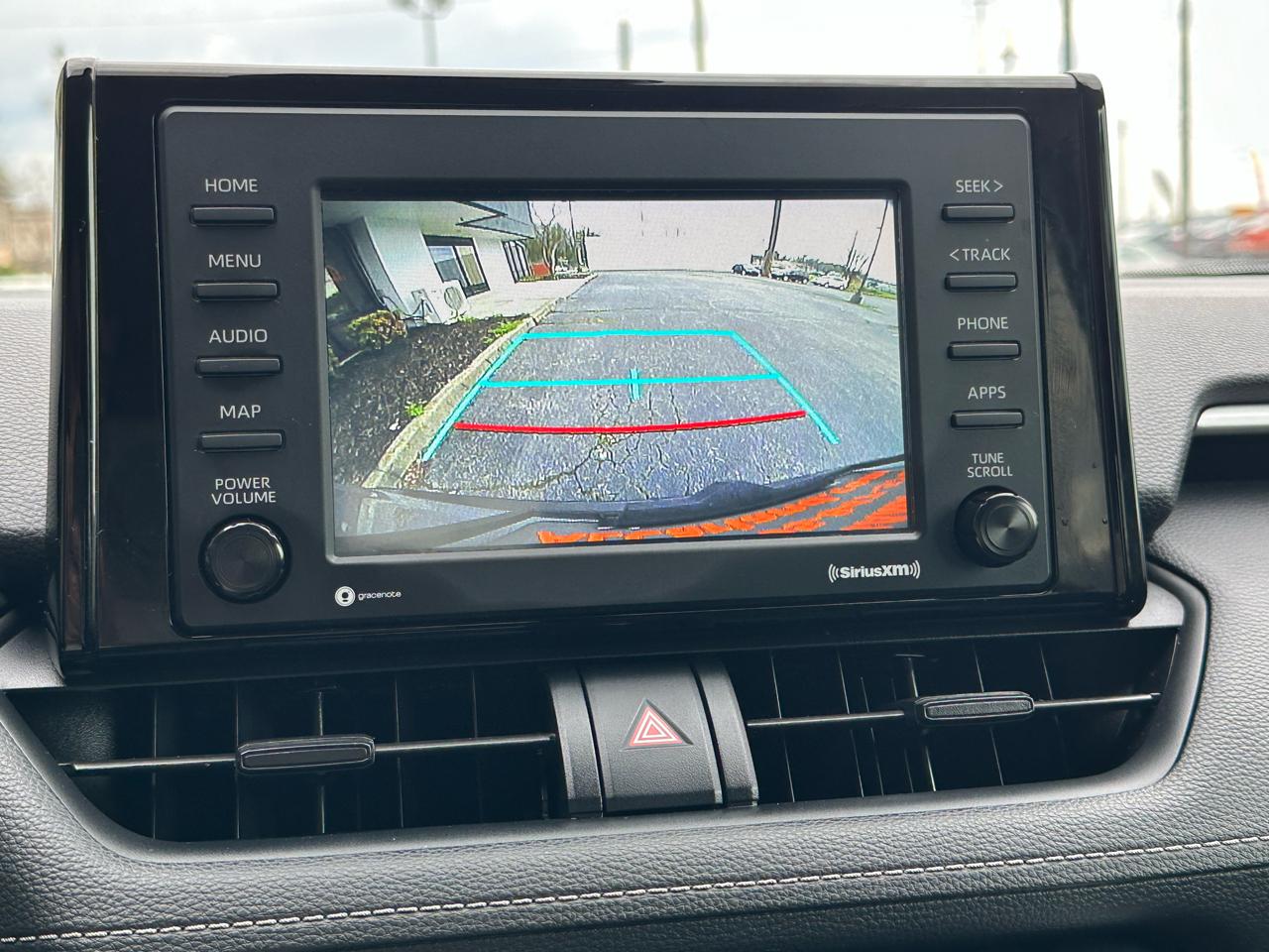 Toyota RAV4 LE AWD (Natl) 2021