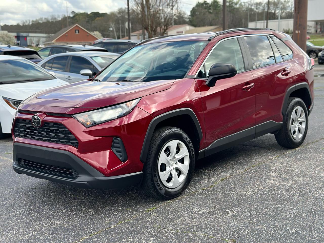 Toyota RAV4 LE FWD (Natl) 2021