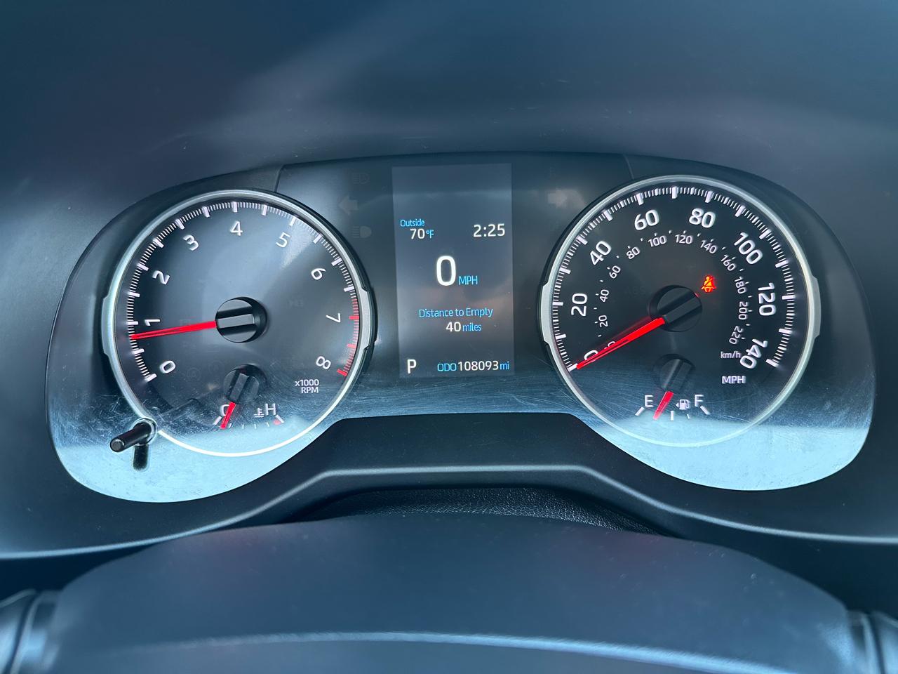 Toyota RAV4 LE FWD (Natl) 2021