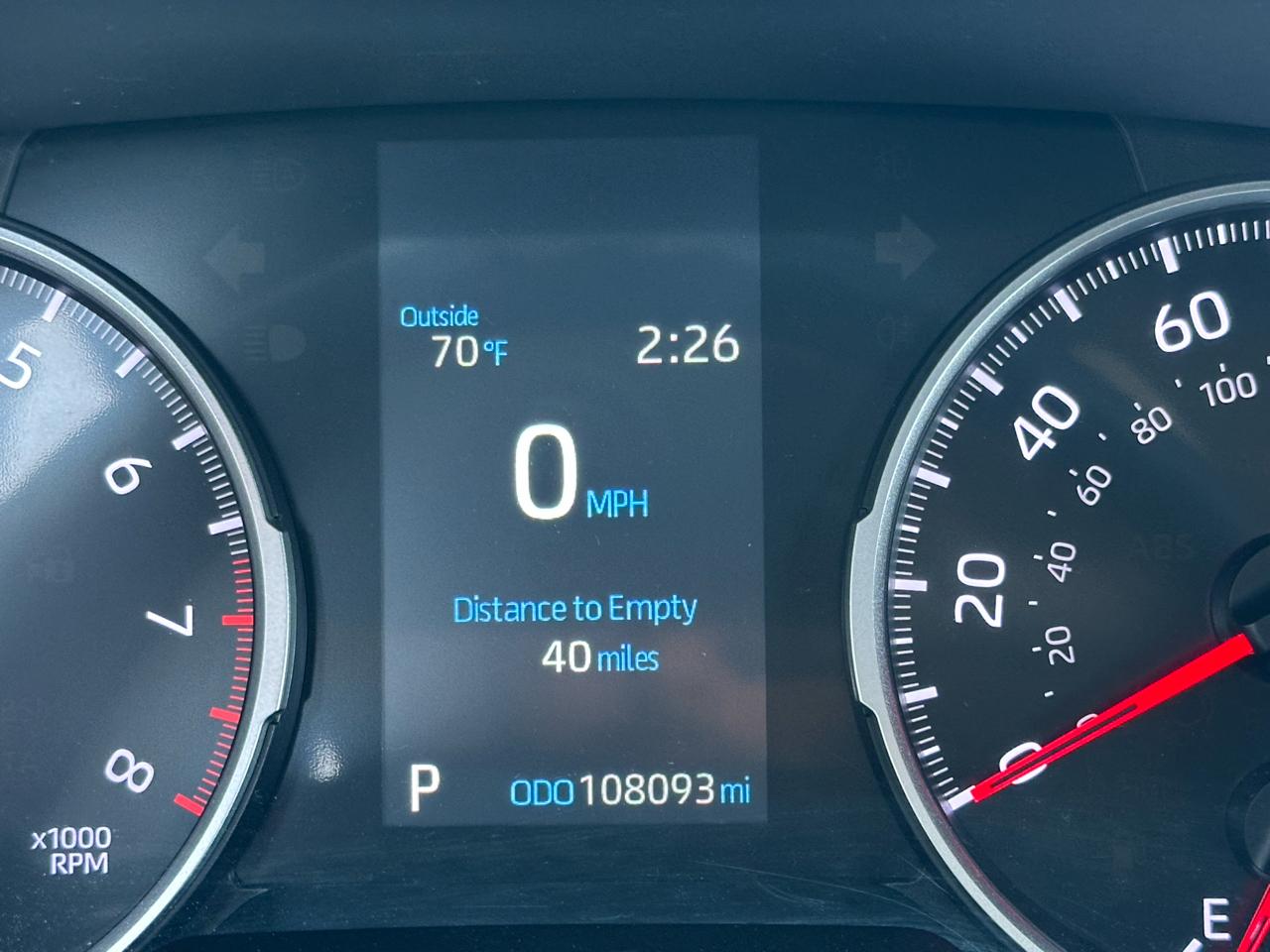 Toyota RAV4 LE FWD (Natl) 2021