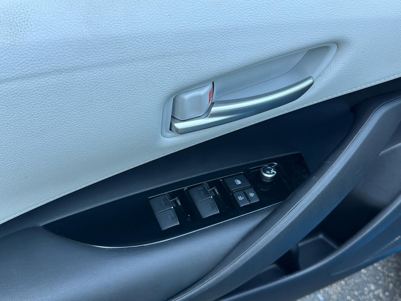 Toyota Corolla Hatchback SE CVT (Natl) 2021