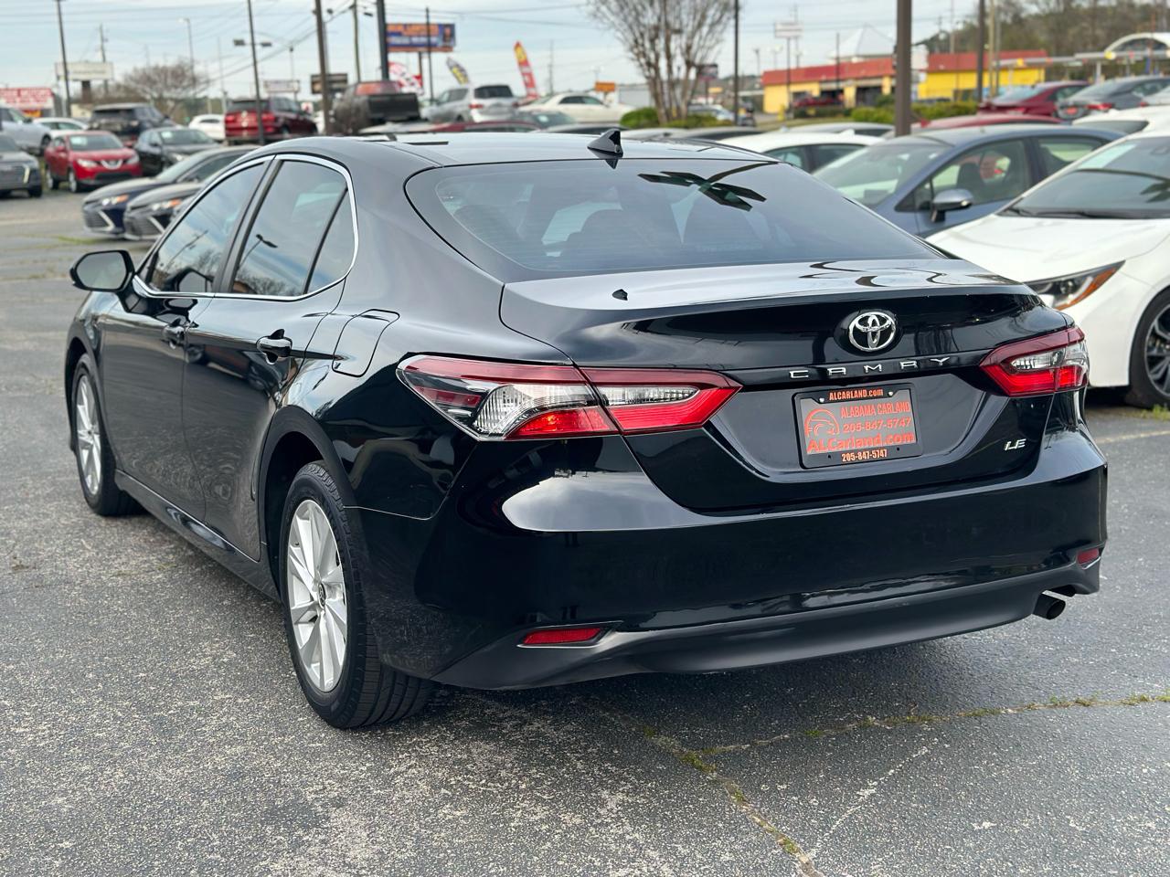 Toyota Camry LE Auto (Natl) 2021