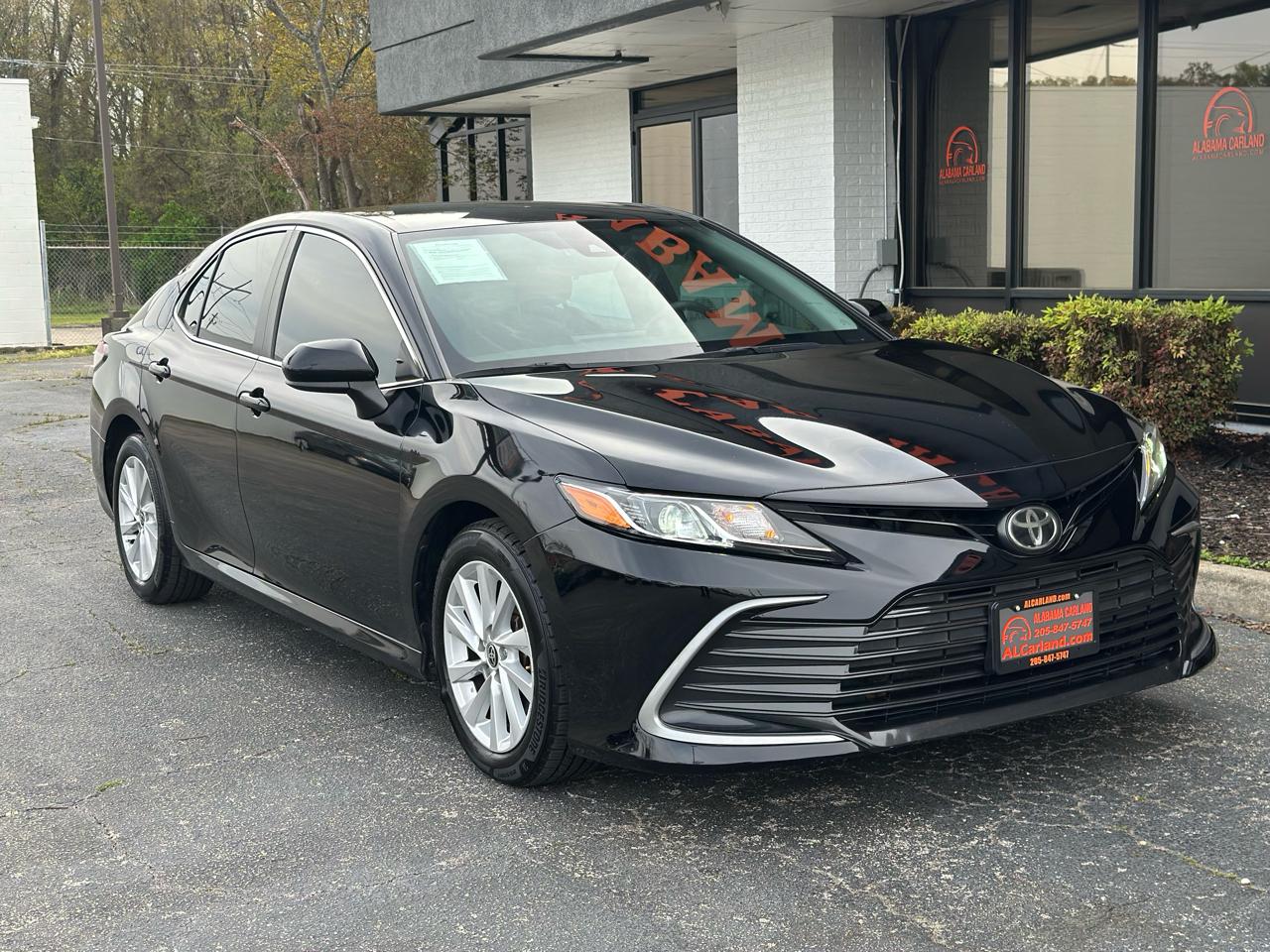 Toyota Camry LE Auto (Natl) 2021