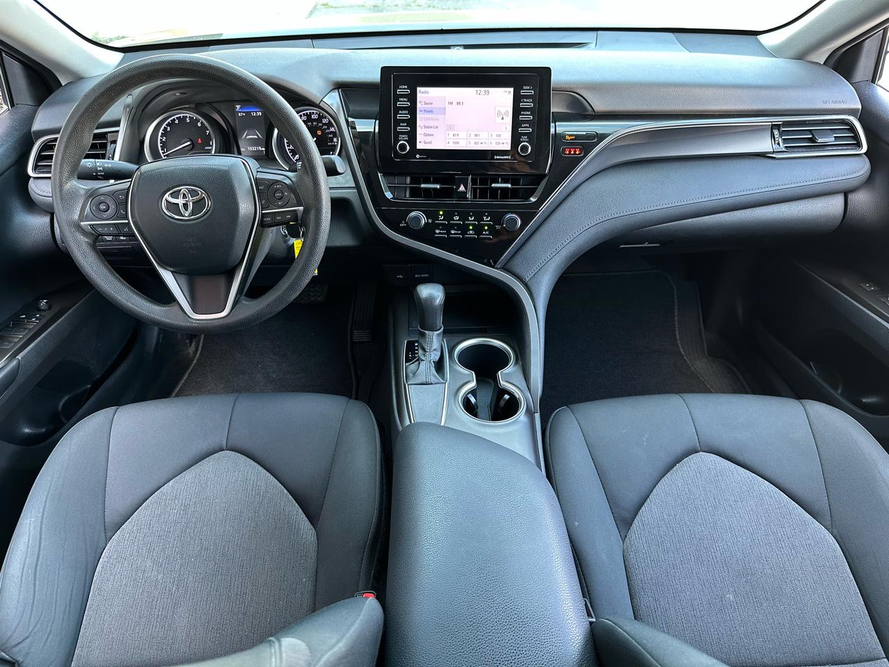 Toyota Camry LE Auto (Natl) 2021