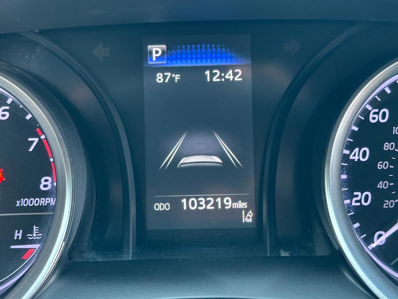 Toyota Camry LE Auto (Natl) 2021