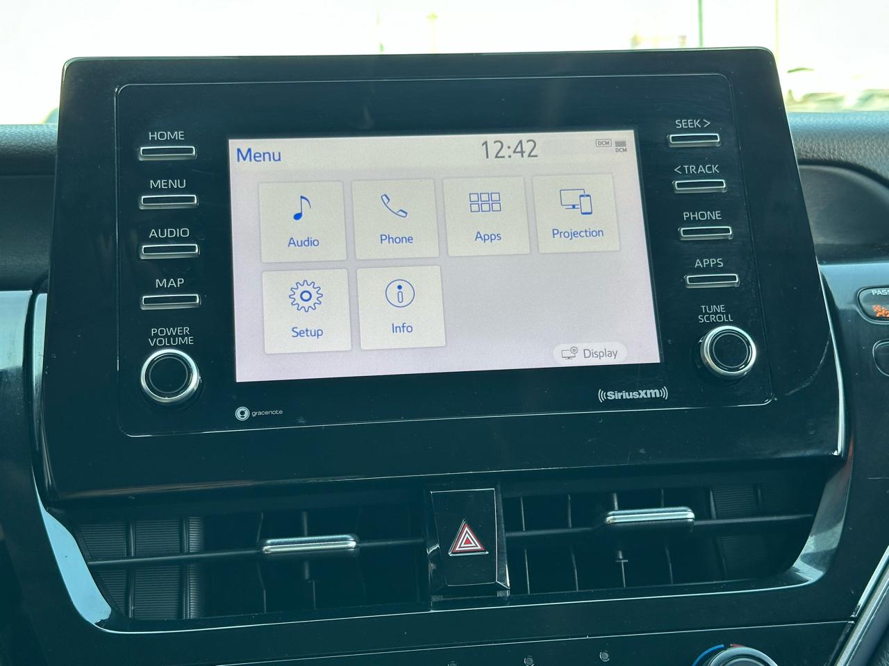 Toyota Camry LE Auto (Natl) 2021