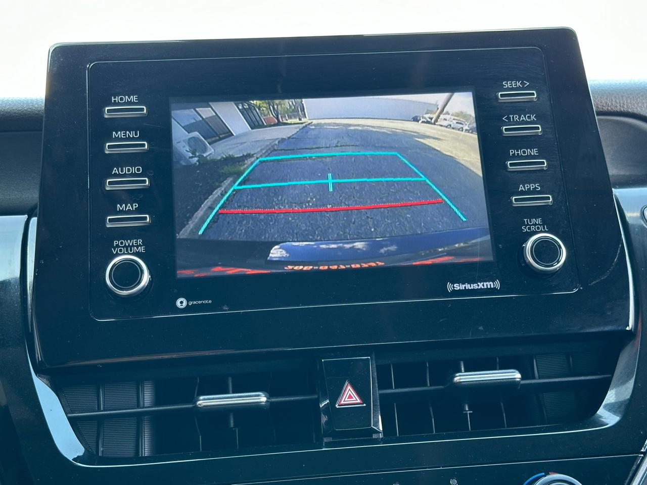 Toyota Camry LE Auto (Natl) 2021