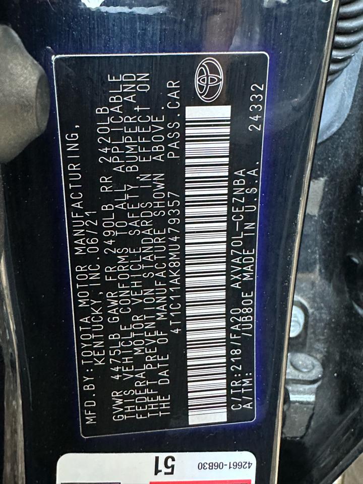 Toyota Camry LE Auto (Natl) 2021