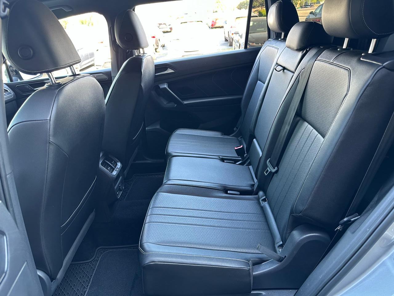 Volkswagen Tiguan 2.0T SE R-Line Black FWD 2022