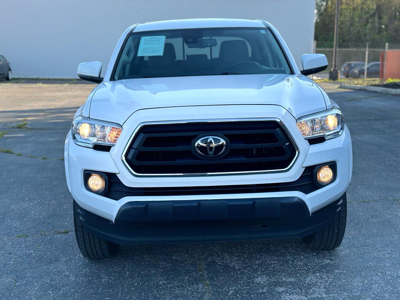 Toyota Tacoma 2WD SR5 Double Cab 5' Bed V6 AT (Natl) 2022