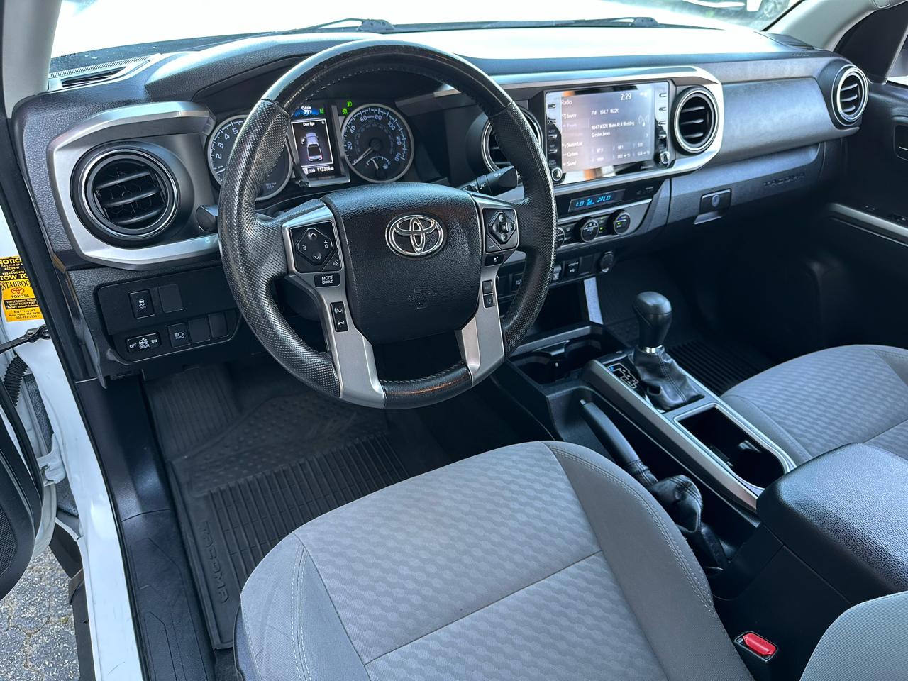 Toyota Tacoma 2WD SR5 Double Cab 5' Bed V6 AT (Natl) 2022